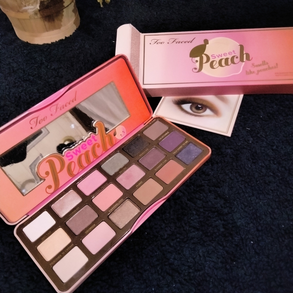 Too Faced Peach Eyeshadow Palette